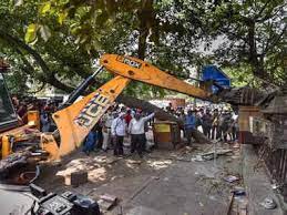 MCD removed encroachment in Sultanpuri in presence of police force