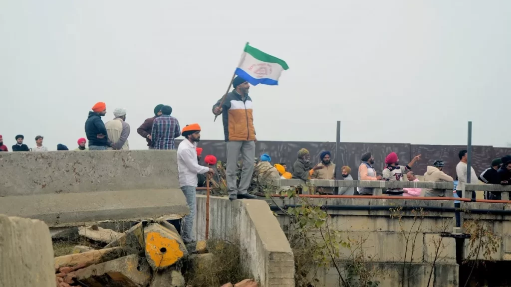 Farmers protest: Singhu, Tikri and Ghazipur borders will be completely closed at night.