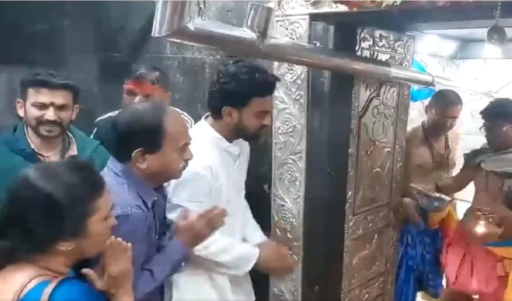 IPL 2024: KL Rahul's blessings at Mahakaleshwar temple