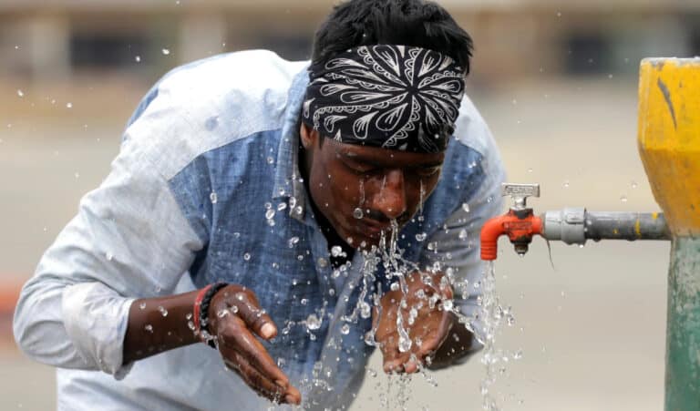 54 people died due to heat wave in many parts of India, possibility of dust storm in Delhi and surrounding areas