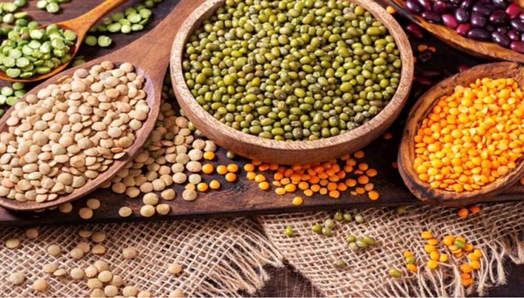 Government committed to buy 100% of the production of tur, urad and lentil at MSP